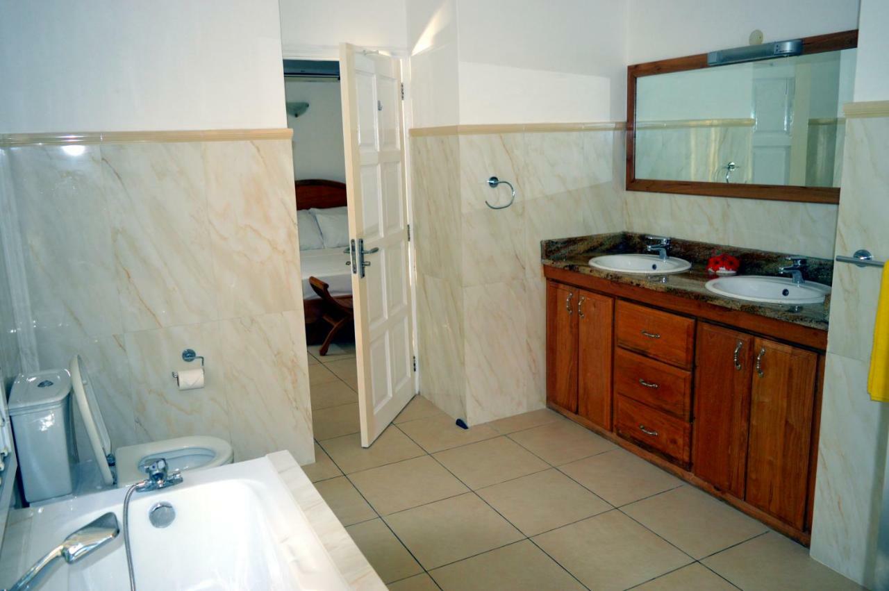 Sundown Beach Villa Glacis  Esterno foto