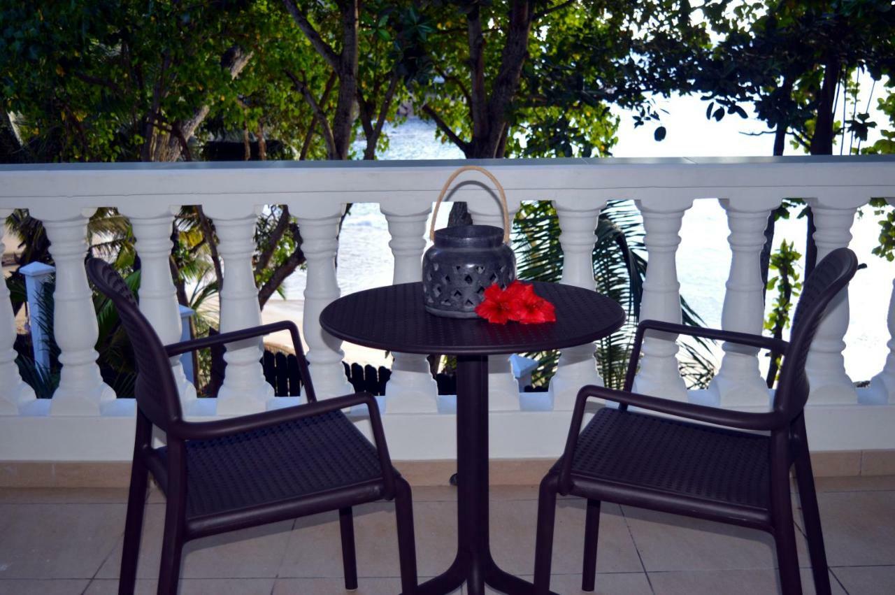 Sundown Beach Villa Glacis  Esterno foto