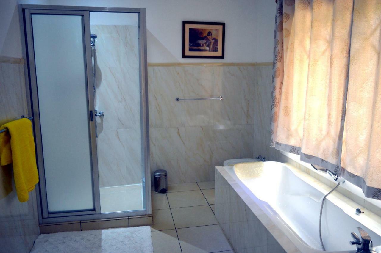 Sundown Beach Villa Glacis  Esterno foto